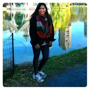 Meet your Posher, Aileen